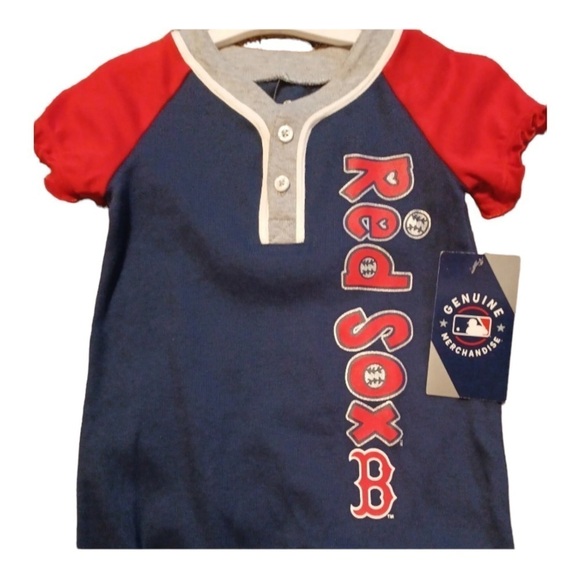 *NEW * Boston Red Sox MLB Girls One-Piece Romper ~ NWT ⚾️⚾️ - Picture 1 of 4